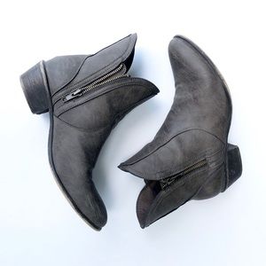 9 JustFab Ankle Booties Zip Side Brown Gray Boots
